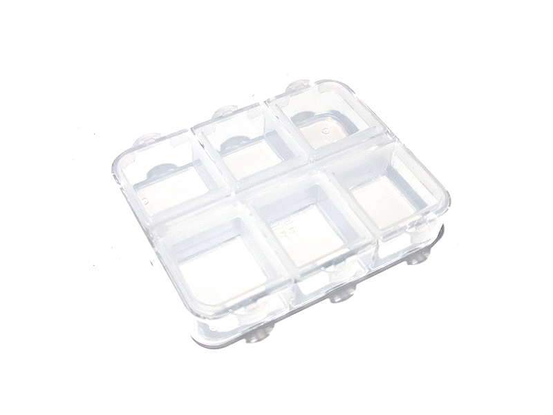 20.ZH16 Small Compartment Box Clear 65x50x15mm - Image 1